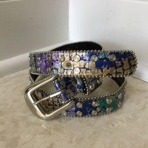 AMIEE LYNN stud metallic snakeskin silver belt S